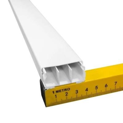 Canaleta com Divisória 40x16x2000mm Dupla Face – Branca Ilumi